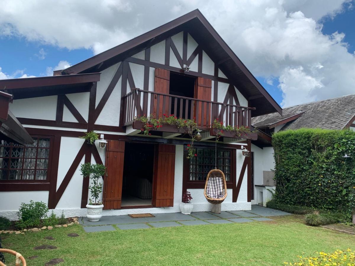 Linda Casa! Aconchegante e com ótima localização Campos do Jordão Exterior foto
