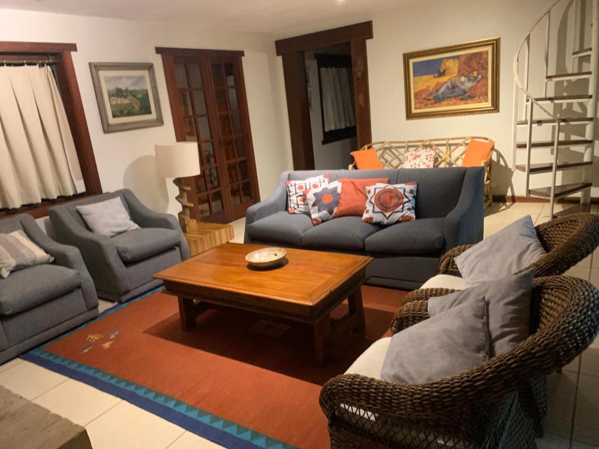 Linda Casa! Aconchegante e com ótima localização Campos do Jordão Exterior foto
