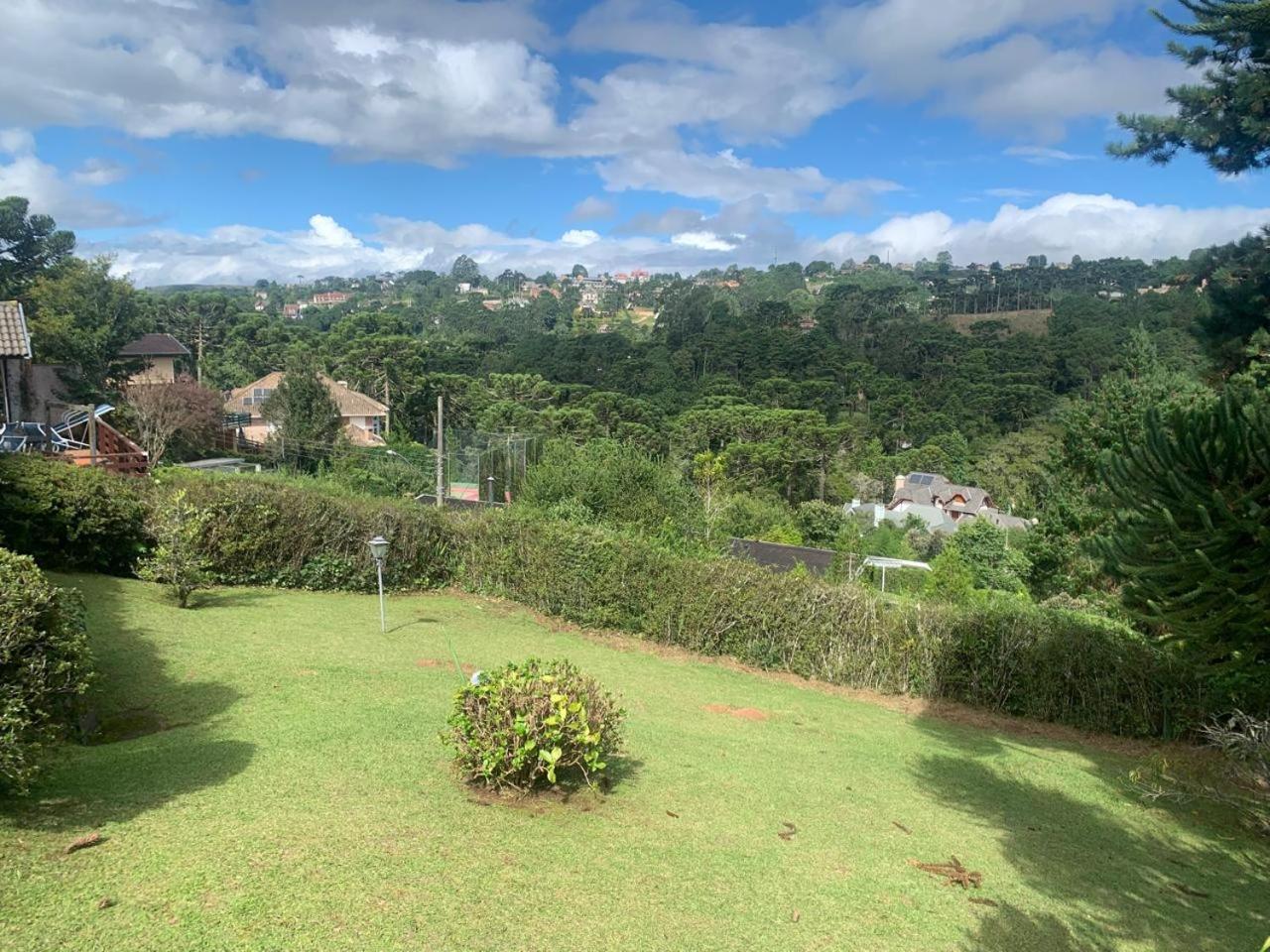 Linda Casa! Aconchegante e com ótima localização Campos do Jordão Exterior foto