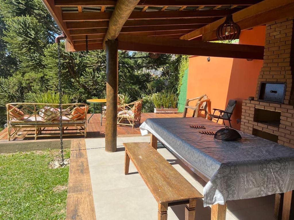 Linda Casa! Aconchegante e com ótima localização Campos do Jordão Exterior foto