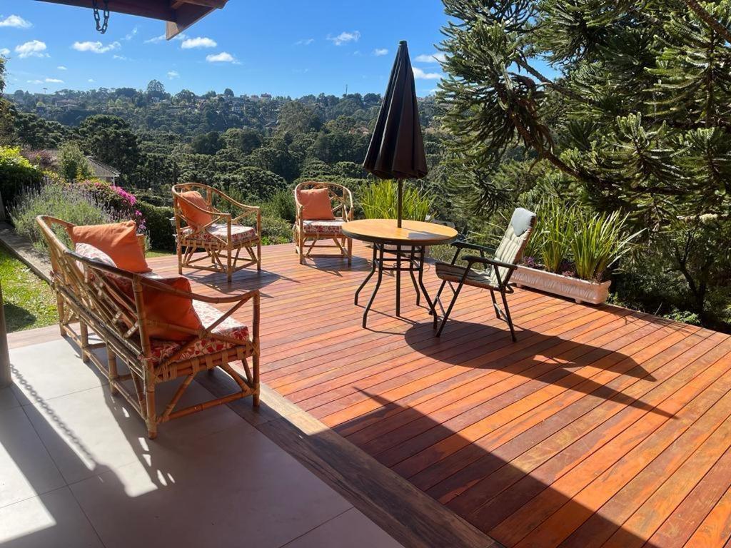 Linda Casa! Aconchegante e com ótima localização Campos do Jordão Exterior foto